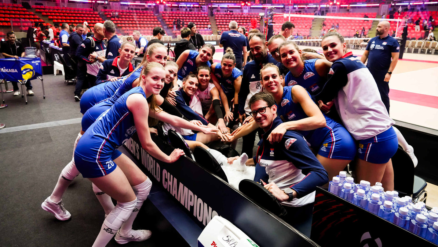 Serbia arrasa a Camerún, pero Bošković se lesiona