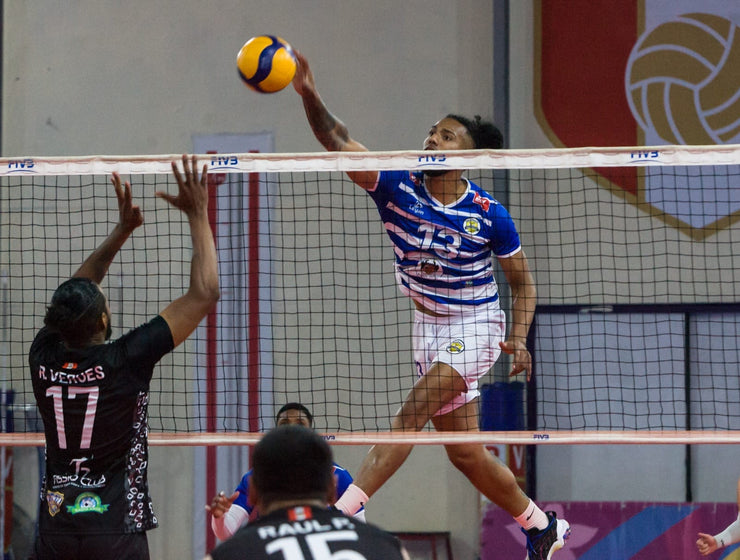 Peerless y Lito Voley firmes en la liga nacional