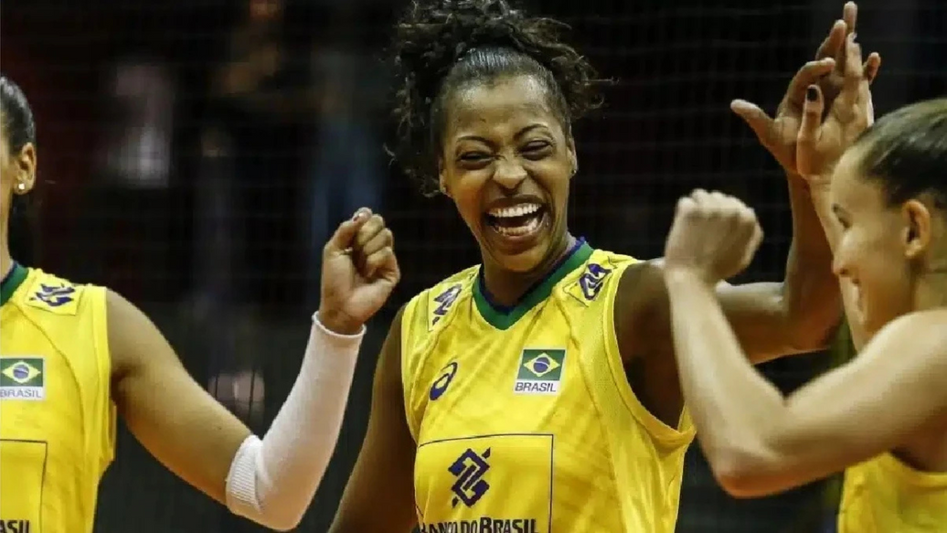 Universitario anunció la incorporación de Mara Leão