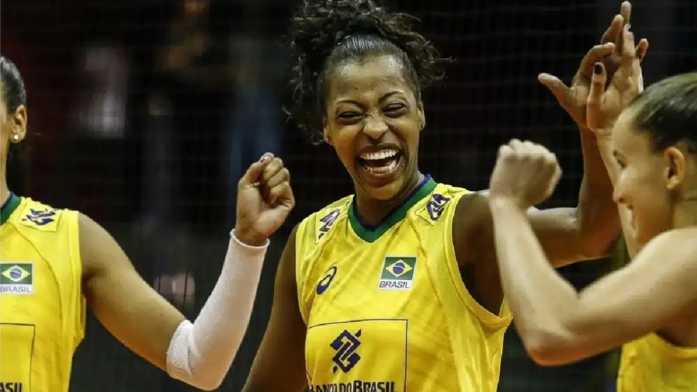 Universitario anunció la incorporación de Mara Leão