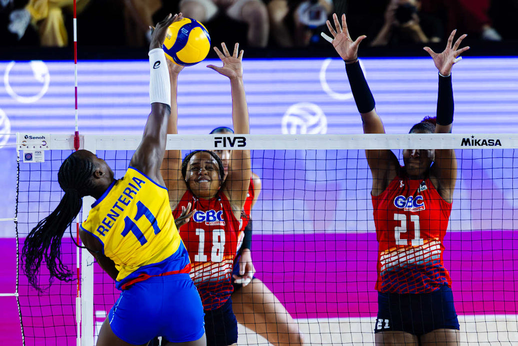 República Dominicana barre a Colombia