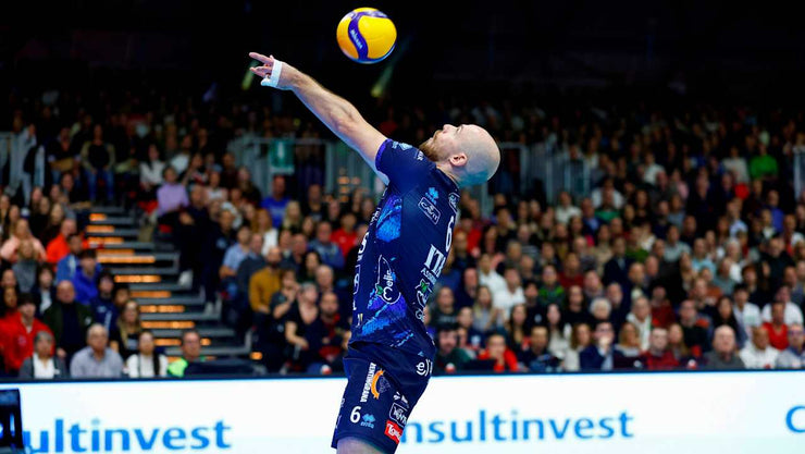 Sir y Trentino se alejan en la cima de la Superliga